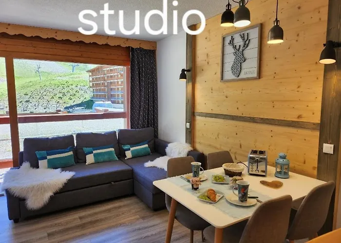 Daire Arc 2000 -location De 2 Et 1 Avec Balcon Et Vue