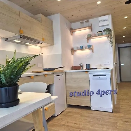 Apartment Arc 2000 -Location De 2 Appartements Et 1 Studio Avec Balcon Et Vue *